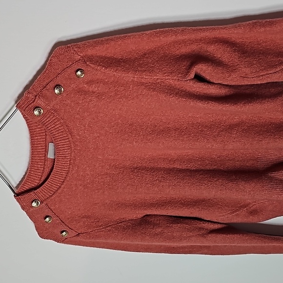 H&M small salmon pink sweater - Picture 2 of 8